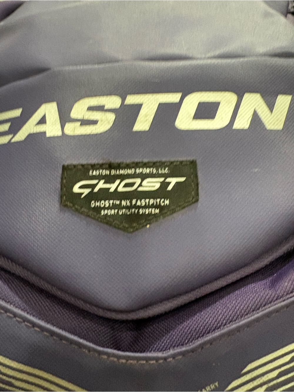 Easton Ghost NX fast pitch backpack in purple GUC 3 minor bottom wear spots - Picture 10 of 10